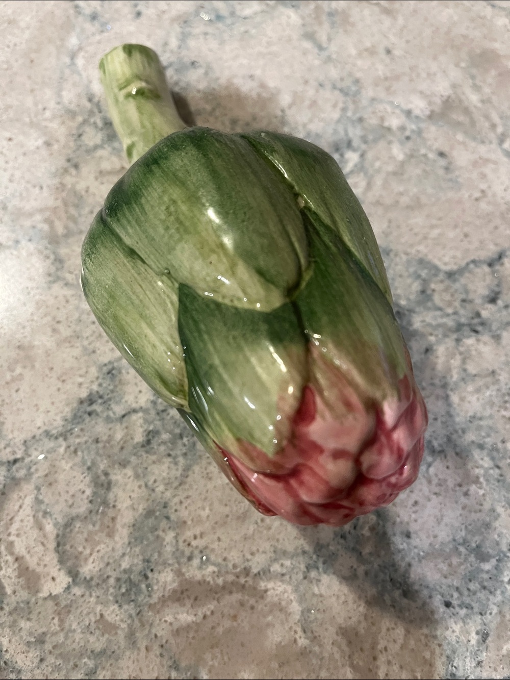 Vintage Porcelain Artichoke 
Made in Italy
Hand painted